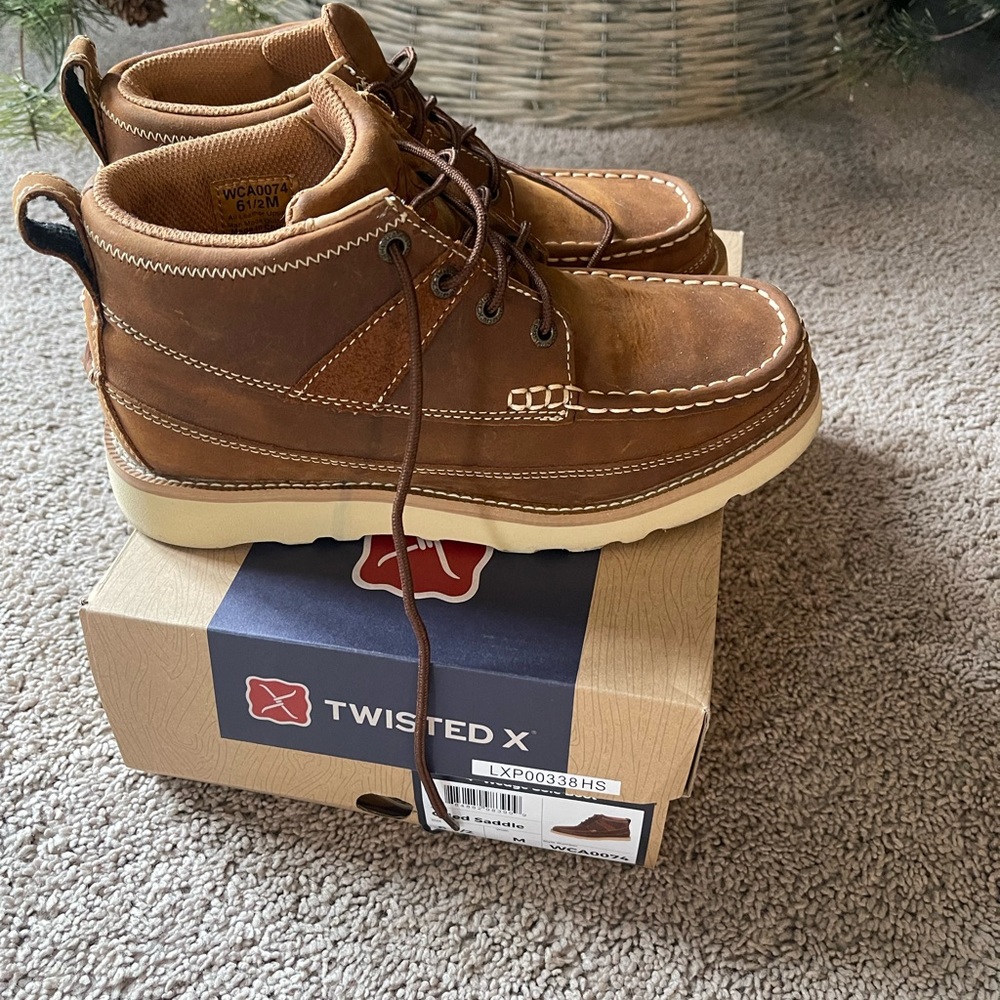 Womens twisted x boots. Like new! Worn 1 time